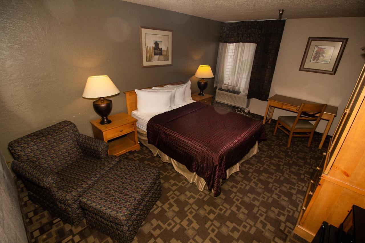 Fairbridge Inn, Suites & Outlaw Conference Center - Kalispell Exterior photo